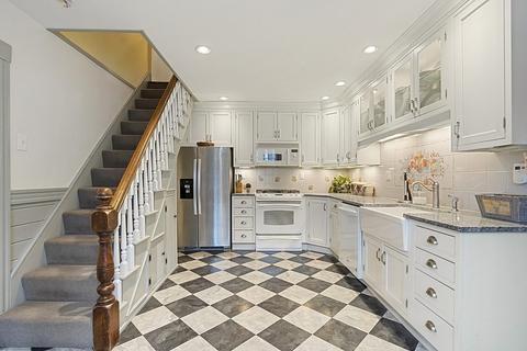 2 Crescent St, Stow, MA 01775 photo 9