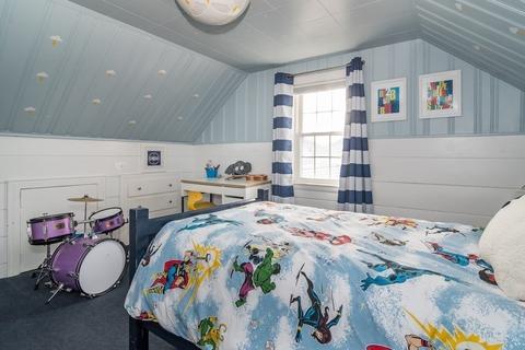 196 Riverside Dr, Dedham, MA 02026 photo 17