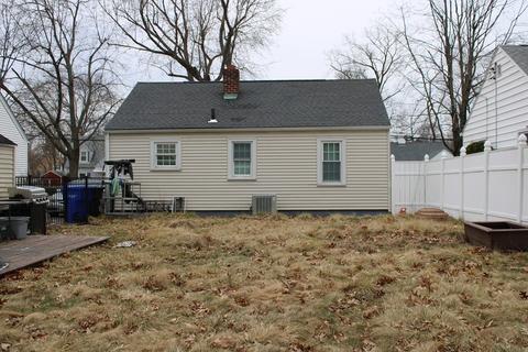 44 Dana St, Springfield, MA 01104 photo 2