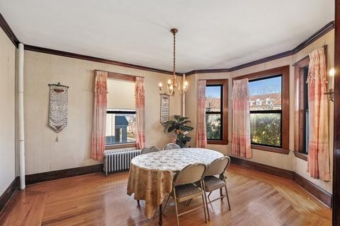 48 Hamilton St, Worcester, MA 01604 photo 8