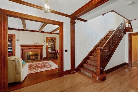 48 Hamilton St, Worcester, MA 01604 photo 3
