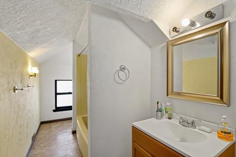 48 Hamilton St, Worcester, MA 01604 photo 35