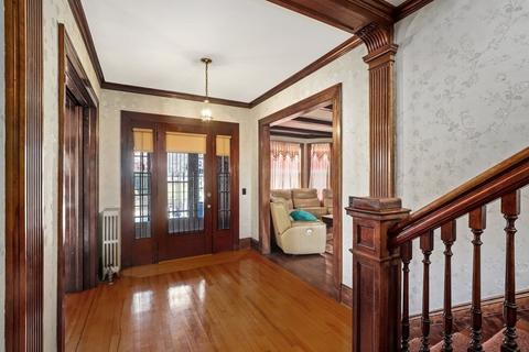 48 Hamilton St, Worcester, MA 01604 photo 2