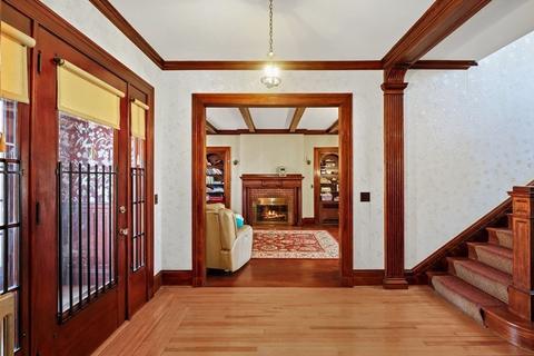 48 Hamilton St, Worcester, MA 01604 photo 17