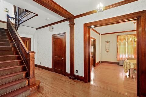 48 Hamilton St, Worcester, MA 01604 photo 6