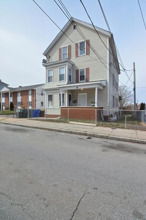 83 Ash St, Fall River, MA 02724 photo 2