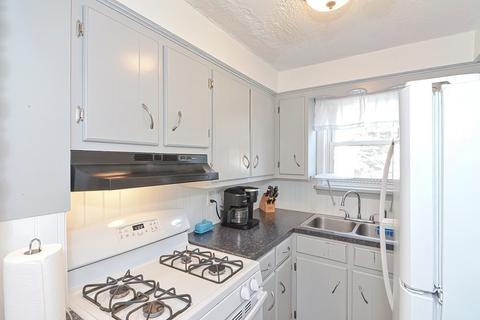 83 Ash St, Fall River, MA 02724 photo 5