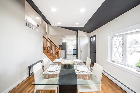 81 Garvey Dr, Springfield, MA 01119 photo 8