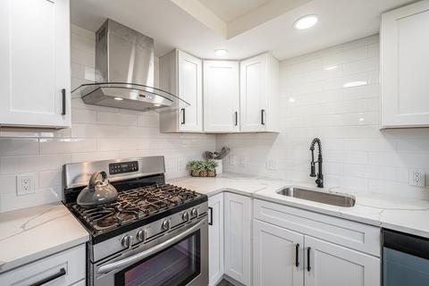 81 Garvey Dr, Springfield, MA 01119 photo 6