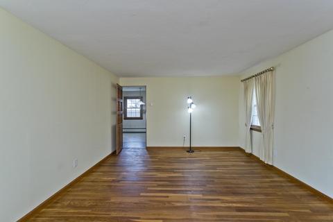 60 Fredette, Springfield, MA 01109 photo 9