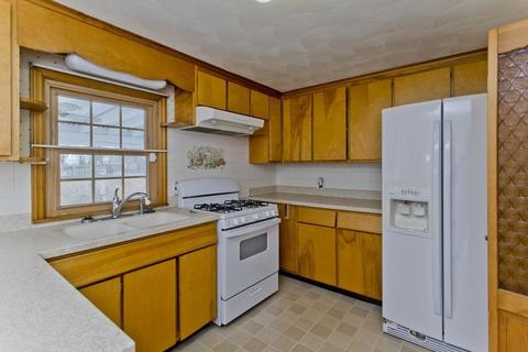 60 Fredette, Springfield, MA 01109 photo 4