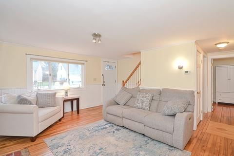 46 Thorne Rd, Bourne, MA 02532 photo 9