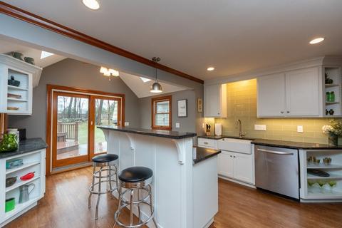 36 Taylor Ave, Dedham, MA 02026 photo 3