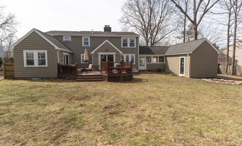 36 Taylor Ave, Dedham, MA 02026 photo 2
