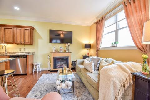 23 Johnson St # -d, Worcester, MA 01604 photo 16