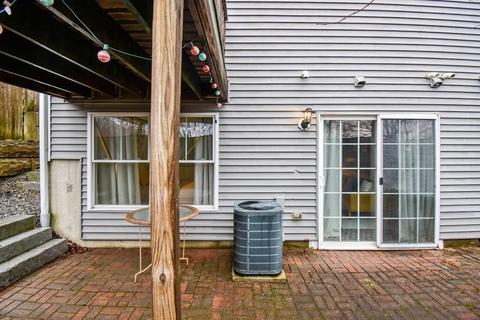 23 Johnson St # -d, Worcester, MA 01604 photo 5