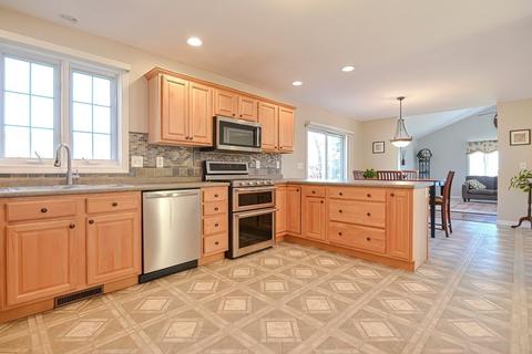47 Hidden Rd, Dracut, MA 01826 photo 4