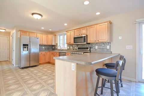 47 Hidden Rd, Dracut, MA 01826 photo 5