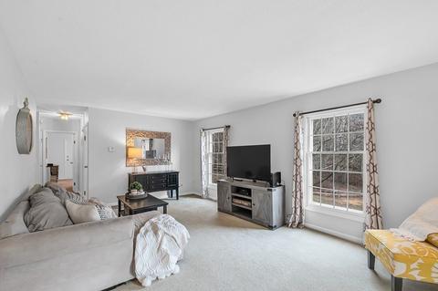 40 Halifax Ct #G, Springfield, MA 01108 photo 2