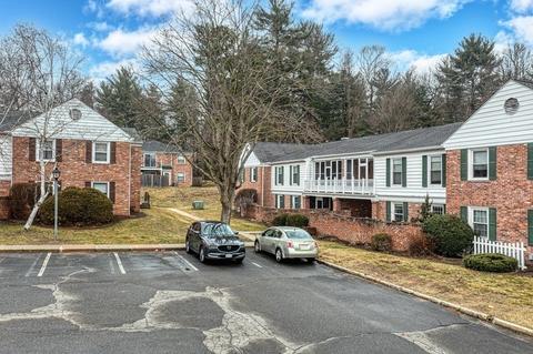 40 Halifax Ct #G, Springfield, MA 01108 photo 1