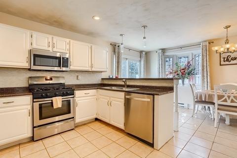 29 Catalina Dr, Springfield, MA 01128 photo 6