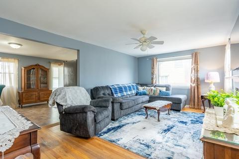 36 Burns Ave, Springfield, MA 01119 photo 3