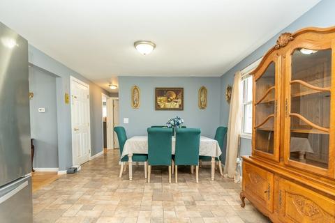 36 Burns Ave, Springfield, MA 01119 photo 8