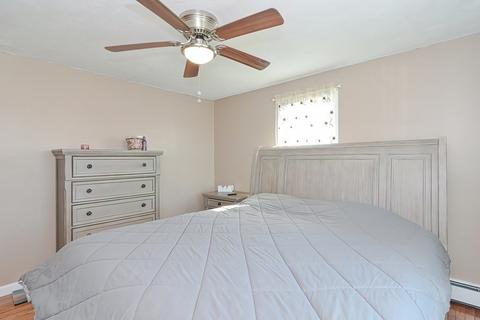 12 Locust St, Berkley, MA 02779 photo 18