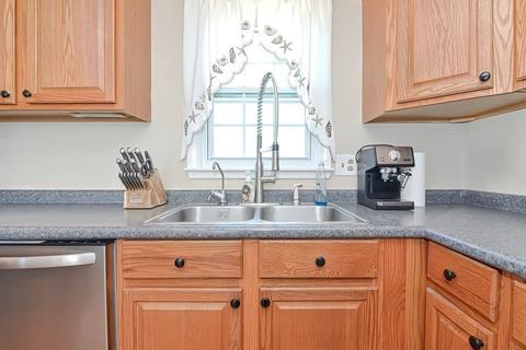 12 Locust St, Berkley, MA 02779 photo 11
