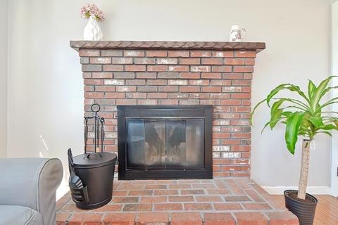 12 Locust St, Berkley, MA 02779 photo 7