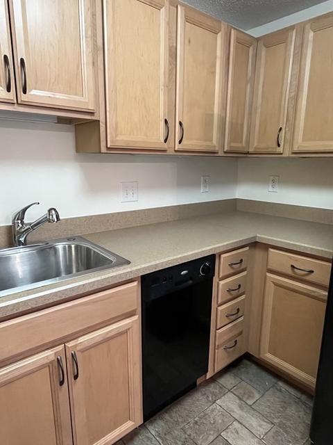 4234 N Main St #5G4, Fall River, MA 02720 photo 10