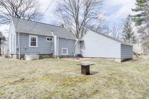 7 Westbrook Cir, Worcester, MA 01602 photo 8