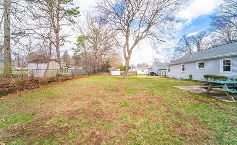 72 W Crystal Brook Dr, Springfield, MA 01118 photo 35