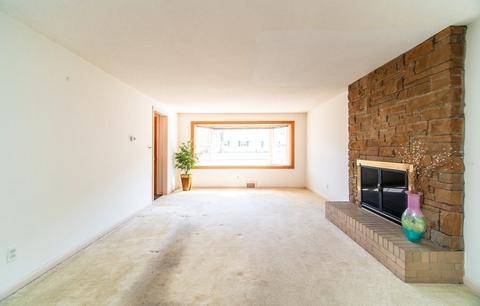 72 W Crystal Brook Dr, Springfield, MA 01118 photo 5