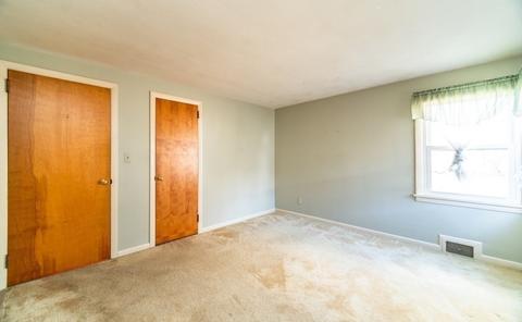 72 W Crystal Brook Dr, Springfield, MA 01118 photo 19