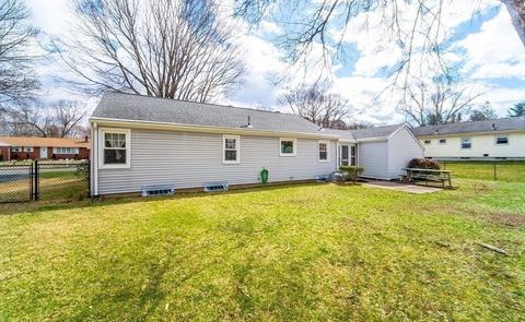 72 W Crystal Brook Dr, Springfield, MA 01118 photo 39
