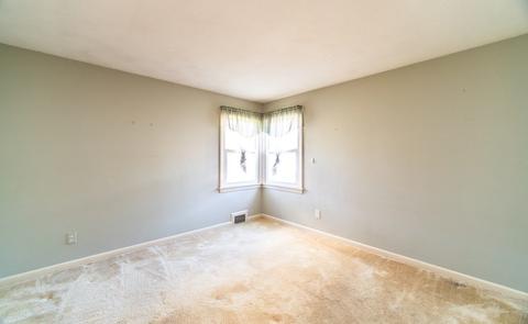 72 W Crystal Brook Dr, Springfield, MA 01118 photo 17