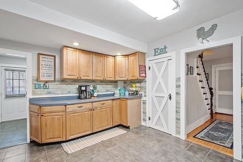 302 Hapgood St, Athol, MA 01331 photo 6
