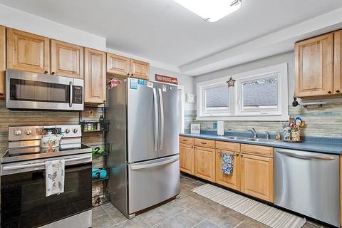 302 Hapgood St, Athol, MA 01331 photo 4