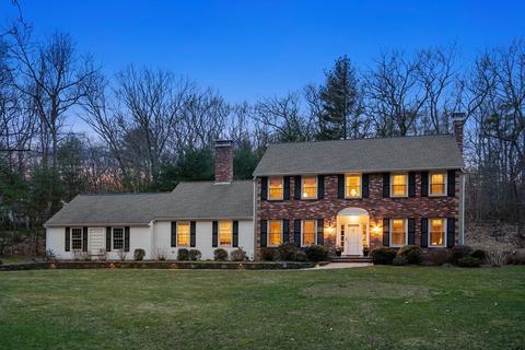 33 Donnelly Dr, Dover, MA 02030 photo 1