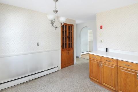 18 Empress Ct, Springfield, MA 01129 photo 7