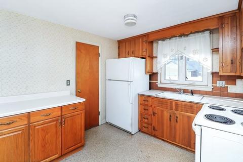 18 Empress Ct, Springfield, MA 01129 photo 8