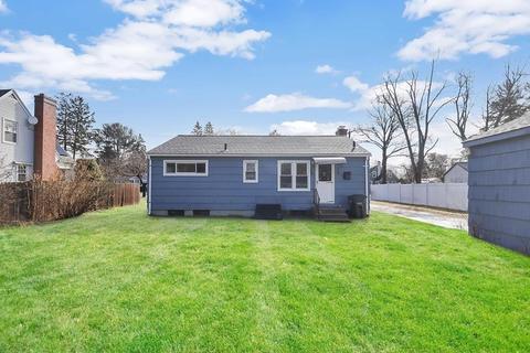 18 Empress Ct, Springfield, MA 01129 photo 23
