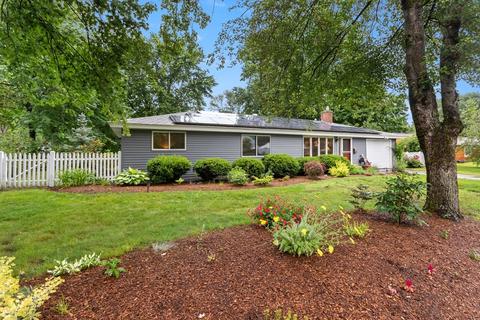 19 Durant Ave, Maynard, MA 01754 photo 2