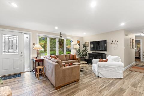 19 Durant Ave, Maynard, MA 01754 photo 4
