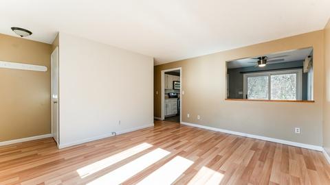 52 Marmon Ct, Springfield, MA 01129 photo 4