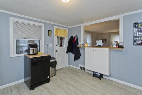106 Park Rd, Springfield, MA 01104 photo 9