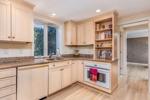 18 Leo Rd, Marblehead, MA 01945 photo 3