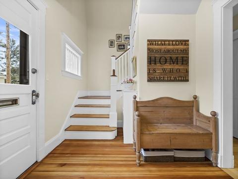 4 Solon St, Wellesley, MA 02482 photo 3