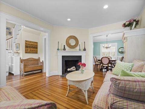 4 Solon St, Wellesley, MA 02482 photo 6
